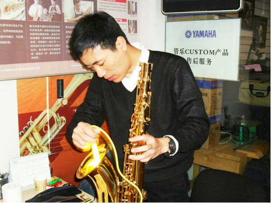 利来w66须川展也萨克斯管独奏大师班暨音乐会在成都成功举办 
